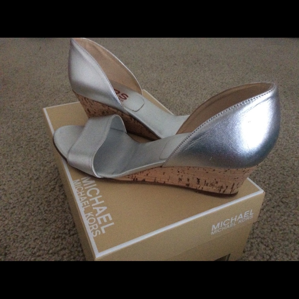 Michael Kon’s Silver Wedges size 8
